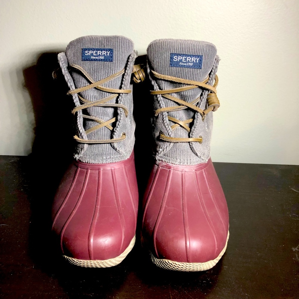 Sperry duck boots grey and magenta/pink